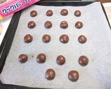 A picture of step 5 of Snowball-style Decorated Chocolate Cookies.