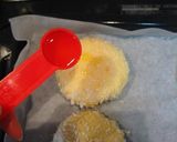 A picture of step 12 of Small Baked Curry Bread.