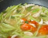 Foto langkah ke 7 dari resep Mie Kuah Ayam Labu Siam Devina Hermawan.