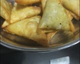 A picture of step 4 of Samosa.