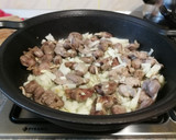Foto del paso 3 de la receta: Guiso de mollejas con patatas al curry