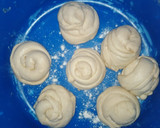 A picture of step 3 of Soft layerd chapati.