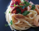 Foto del passaggio 3 della ricetta Spaghetti quadrati con moscardini e calamari 🐙🍝🍅