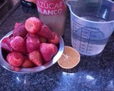 Foto del paso 2 de la receta: Frutillas en almíbar 🍓