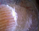 A picture of step 6 of Pina colada cupcakes.