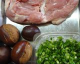 A picture of step 1 of A Chef's Recipe for Chinese-style Chestnut and Chicken Stir-fry with Star Anise.