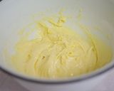 A picture of step 4 of Lemon Cake.