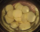 A picture of step 1 of Honey-Flavoured Sweet Potato Dessert.