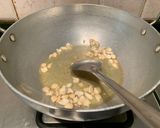 A picture of step 3 of Suji ka halwa.