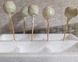 சாக்லேட் கேக் பாப்ஸ் (Chocolate Cake pops recipe in tamil) ரெசிபி ஸ்டேப் 5 புகைப்படம்