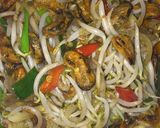 Foto langkah ke 5 dari resep Cah kerang Toge.