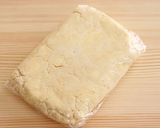 A picture of step 4 of My Simple Pie Crust.