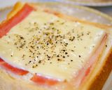 A picture of step 2 of ✿Spicy ☆ Ham and Cheese Toast✿.