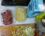Foto langkah ke 1 dari resep Carbonara Spaghetti dengan Daging Asap, Jamur dan Brokoli.
