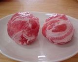 A picture of step 2 of Meat Wrapped Onigiri Rice Balls using Shabu-Shabu Pork Slices.