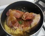 Foto del paso 4 de la receta: Solomillo de cerdo con salsa de manzana y cebolla