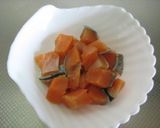 A picture of step 2 of Steamed Salmon and Cabbage with Cheese.