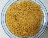 A picture of step 2 of Crunchy Salad with Deep-Fried Yakisoba Noodles & Thick Soup.