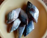 Foto langkah ke 1 dari resep Ikan Kuah Kuning.