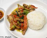 รูปขั้นตอนการทำที่ 5 ของ ผัดเขียวหวานเป็ดย่าง ราดข้าว