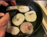 Foto del paso 2 de la receta: Merluza con tomate | Minimalista total
