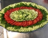 Une image de l'étape 9 de Salade de concombre aux tomates,céleri branche et radis ronds.
