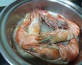 A picture of step 2 of Caramelized Tiger Prawns.
