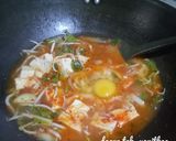 Foto langkah ke 4 dari resep Sundubu Jjigae 순두부 찌개(Sup Tahu Pedas).