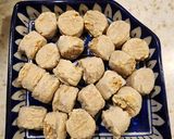 A picture of step 4 of Chicken Cheese Balls.