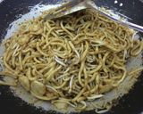 Foto langkah ke 5 dari resep Mie Goreng Aceh.