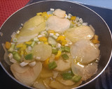 Foto del paso 2 de la receta: Longaniza con patatas, verduras y huevo