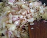 A picture of step 2 of Gobhi Matar Keema.