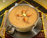 A picture of step 4 of Sooji halwa.