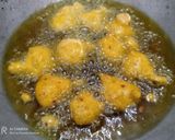 A picture of step 4 of Moong bhajiya.
