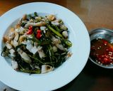 Hình bước làm 5 của món Ốc móng tay xào rau muống