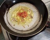Foto langkah ke 3 dari resep Tumis Bunga Pepaya Ebi.