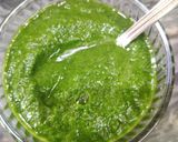 A picture of step 2 of Palak Methi Matar.