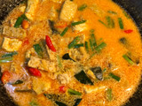 Tahu tempe kuah santan pedas