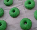 Foto langkah ke 5 dari resep Donat Pandan Menul.