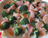 Foto del paso 5 de la receta: Quiche de brócoli y salmón