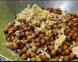 A picture of step 6 of Brown Chickpeas Sundal.
