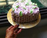 A picture of step 10 of Flower Basket Cake.
