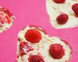 A picture of step 11 of Raspberry Cheese Muffin (for White Day).