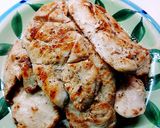 Vajban-olivaolajban grillezett csirkemellfilé, párolt zöldséggel recept fázis 2 fotója