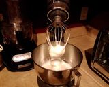 A picture of step 4 of Dreamy mocha mousse.