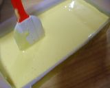 A picture of step 4 of Japanese Confectionary-style Honey Castella.
