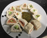 Foto del paso 8 de la receta: Rollitos de salmón y aguacate