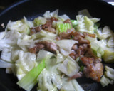 A picture of step 5 of Pork and Cabbage with Miso Sauce (New Twice-Cooked Pork).