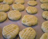 A picture of step 5 of Filling Asian Sweet Potato Cookies.
