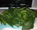 A picture of step 1 of Easy Cheesy Spinach Sauté - Good for Bento.